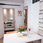 Apartment Vela *