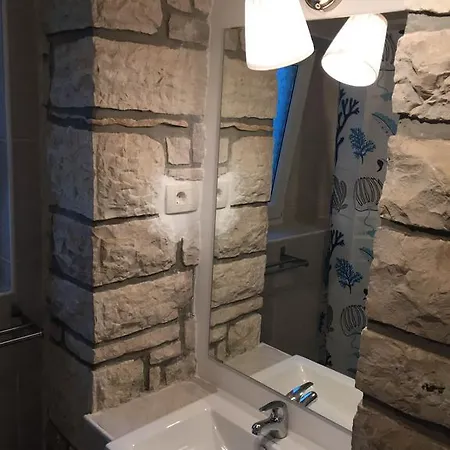 Vela Apartment *